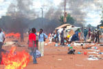 Report: Zimbabweans Flee “As Matter of Survival”